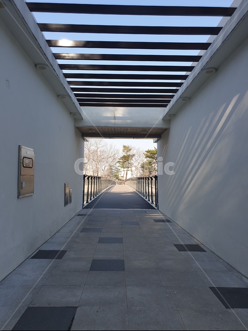 floor,flooring,바닥,corridor,복도,flagstone,판석