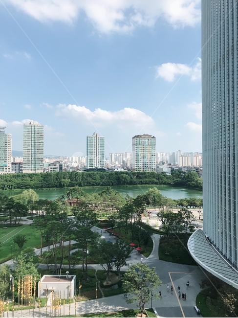 잠실,석촌호수,서울시내,롯데월드몰,봄,도시,풍경,city,landscape,한국도시풍경,한국도시경관,korea cityscape,building,건물,시티,town,urban,어반,office building,사무실 건물,metropolis,중심지,high rise,고층 건물