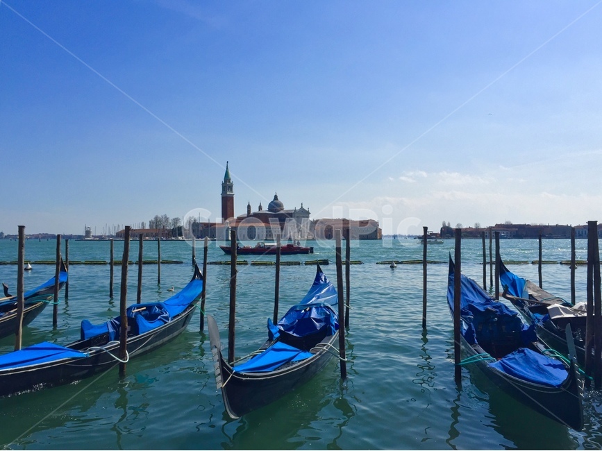 유럽,베니스,베네치아,곤돌라,이탈리아,venice,venezia,gondola,italy,감성,감정,emotion,feeling,바다,하늘,sensible,교통수단,transportation,랜드마크,landmark,tourist attraction,해외,외국,세계,foreign,oversea,world,세계랜드마크,해외랜드마크,외국랜드마크,world landmark,world tourist attraction,교통,교통수단,traffic,transportation,vehicle,차량,boat,보트