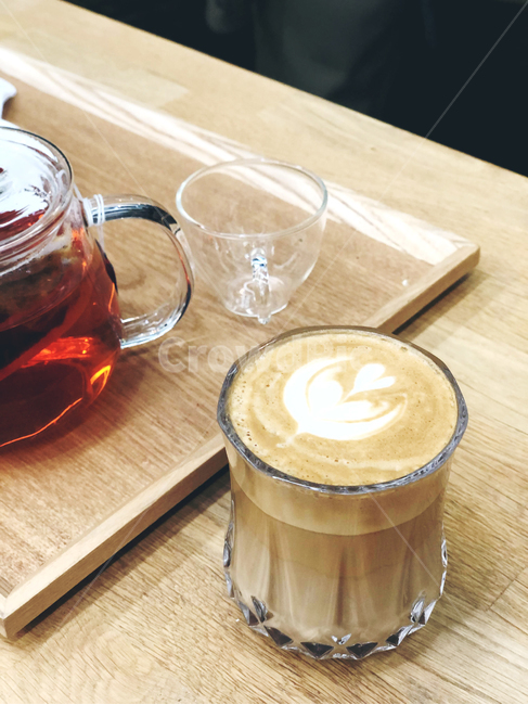 cup,컵,coffeecup,커피컵,도기류,latte,라떼,drink,beverage,마실것,카페,모닝커피,커피,카페,coffee,cafe