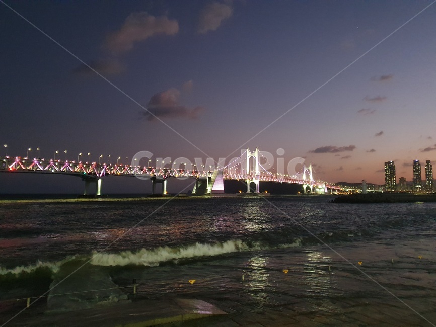 부산광안대교,광안대교,다리,다리야경,bridge,건물,파도,야경,야경,밤,풍경,nightscape,night,landscape