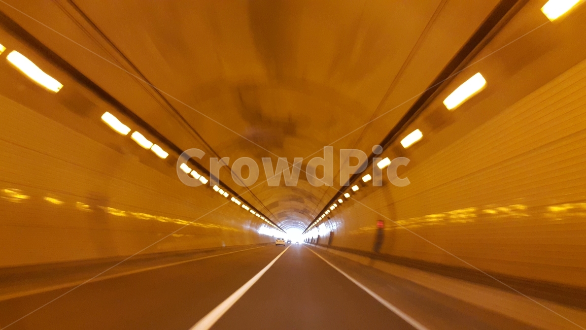 흐림,도시,선,기술,수송,운동,터널,빛,도로,교통,빠른,고속도로,속도,traffic,transport,night,underground,motion,fast,urban,journey,wall,tunnel,drive,illuminated,light,direction,vehicle,scene,speed,cars,roads,streets