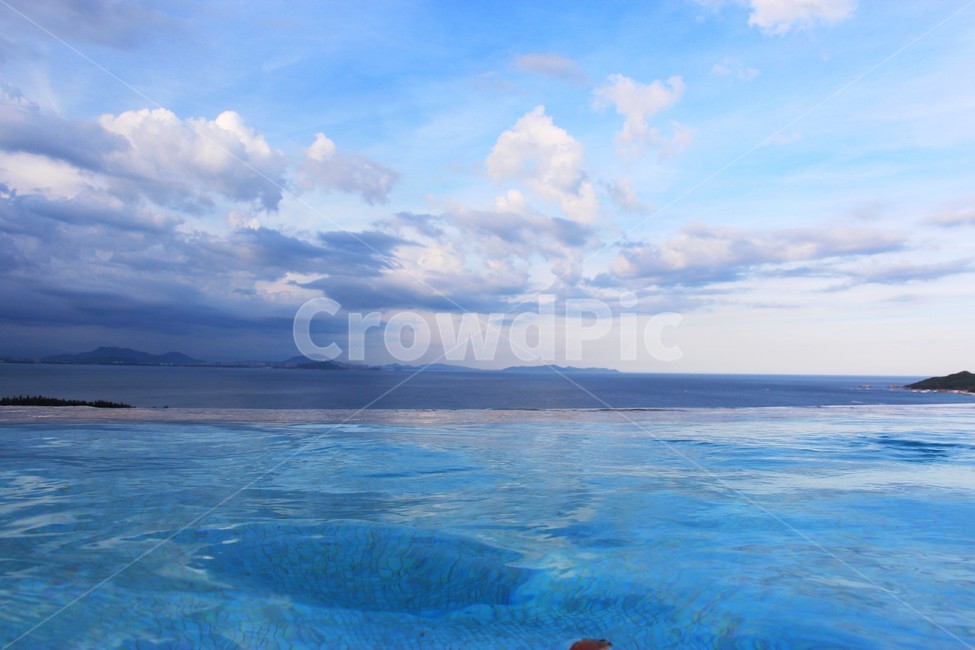 하이난,일출,싼야,호텔풍경,도심일출,호텔뷰,도시풍경,citylandscape,해외여행,foreign,oversea,world,worldcityscape,경치,outdoors,옥외,로즈우드싼야,RosewoodSanya,호텔방,창가,감성,sensible,feeling,감성사진,바다,휴식,힐링,rest,relaxation,healing,중국관광지,동양의하와이,휴양지,자연,풍경,nature,landscape