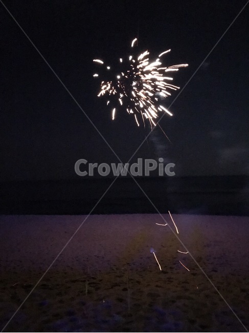 밤바다,폭죽,불꽃놀이,밤,바다,해변,바다,beach,sea,야경,밤,풍경,nightscape,night,landscape,nature,자연,outdoors,옥외