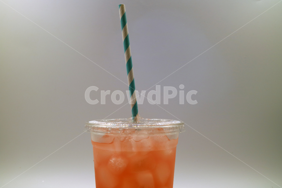 음료,음료수,주스,쥬스,얼음,시원한,갈증,음식,식품,drink,beverage,주황색,오브젝트,누끼,빨대,스트로우,테이크아웃,음료수,drink,beverage,누끼,remove background