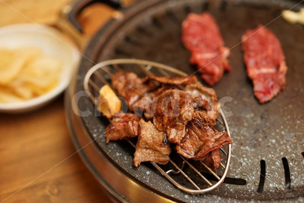 식사,고기,소고기,술자리,모임,육류,소,먹방,푸드,구이,만남,육즙,육질,맛집,풍미,한끼,한잔,토시살,식욕,음식,식재료,요리,food,cook,meal,dishes,food reserves,육류,고기,meat,한식,한국음식,한국요리,korean food,korean dishes,korean meal,korean cook