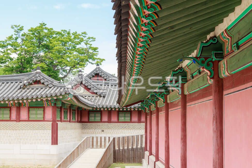 창덕궁,서울,궁전,궁궐,조선,조선왕조,왕궁,유적,문화,세계유산,유산,건물,전통건물,기와,기와지붕,보물,한양,고풍스런,문화재,대한민국,한국,전통,건축,목조건물,목조건축,궁,역사,아름다운,고즈넉한,고풍스러운,한국건축,한국문화,문화유산