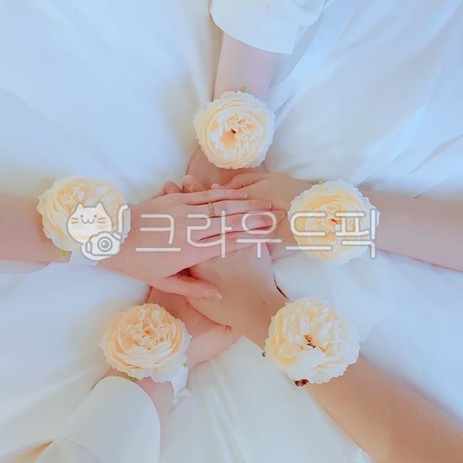 브라이덜샤워,꽃,bridalshower,팔찌,손,여자