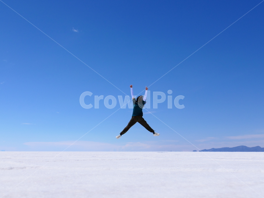 우유니,uyuni,소금사막,우유니소금사막,남미,볼리비아,salardeuyuni,우유니소금호수,소금호수,점프샷,우유니점프샷,점프,소금바닥,흰소금,하늘,푸른하늘,파란하늘
