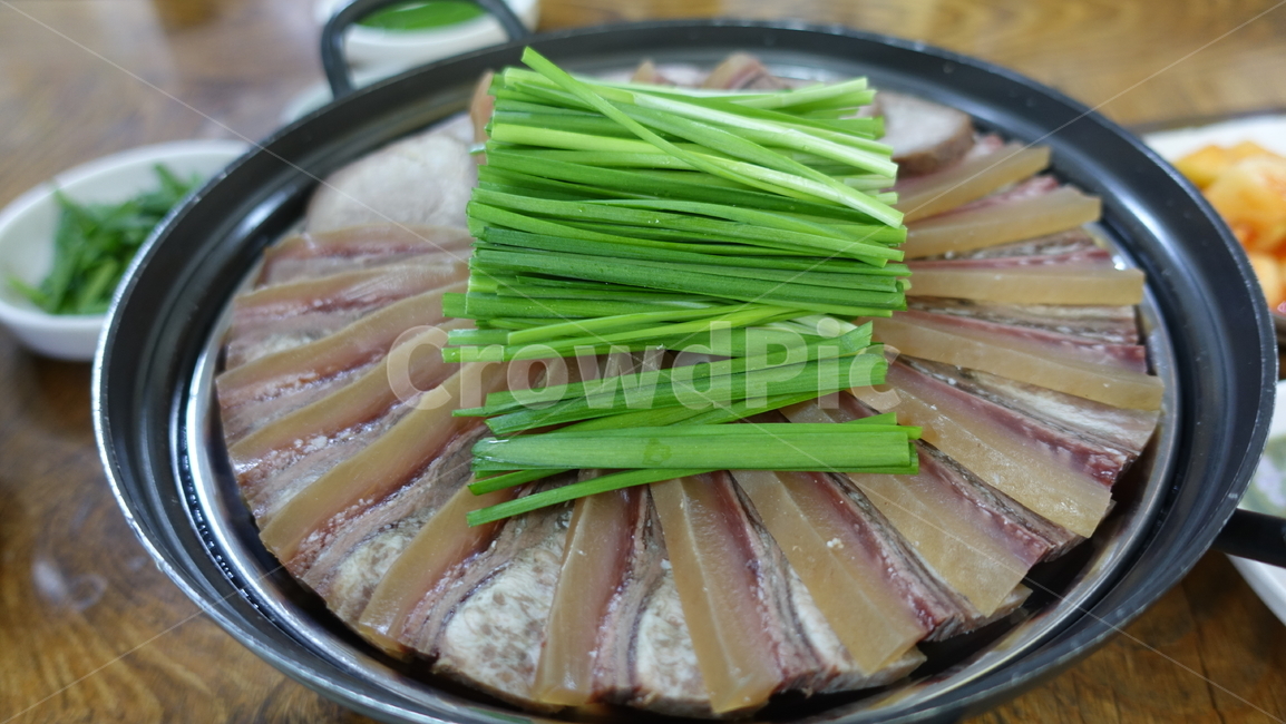 한우,음식,food,meal,dish,규탕,tongue,소혀,우설,소수육,수육,부추