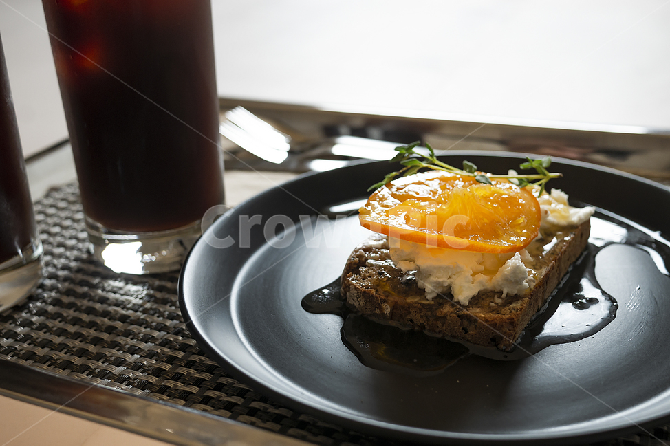 아이스커피,커피,아메리카노,디저트,토스트,오렌지,빵,카페,아이스,iced,리코타치즈,시원한,맛있는,디져트,cafe,americano,coffee,음식,식재료,요리,food,cook,meal,dishes,food reserves,디저트,간식,후식,dessert,snack,커피,카페,coffee,cafe