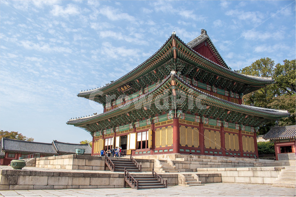 서울,인정전,건축물,창덕궁,고궁,한국,궁궐,문화재,단청,한국전통,전통,한국문화,korean,국보,국보제225호,한양,조선,왕조,조선시대,임금,처마,전통양식,전통기법,기와,한국전통,한국문화,korean traditional,korean culture,건축물,건물외관,exterior,building,structure,architecture,construction