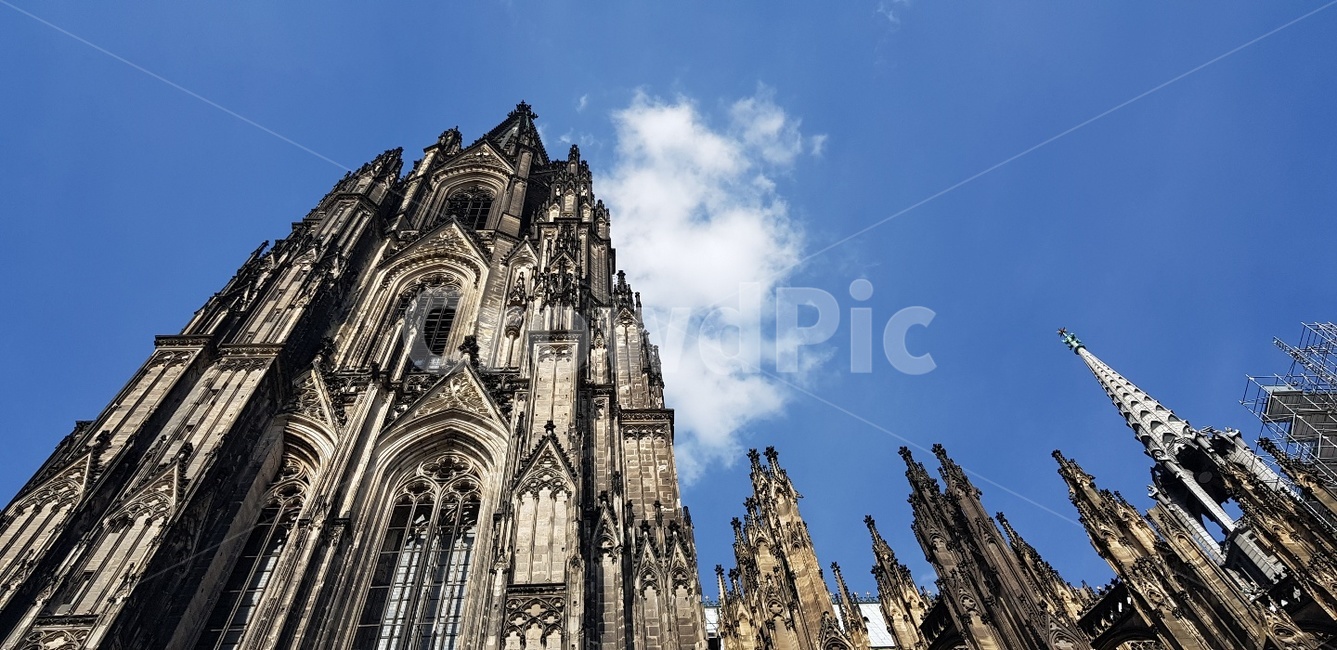 쾰른대성당,하늘,파란하늘,첨탑,성당,해외,건축물,cologne,koln,colognecathedral,sky,architecture,exterior,construction,world,랜드마크,landmark,tourist attraction,해외,외국,세계,foreign,oversea,world,세계랜드마크,해외랜드마크,외국랜드마크,world landmark,world tourist attraction,건축물,건물외관,exterior,building,structure,architecture,construction,cathedral,건물,church,교회에,spire,steeple,뾰족한 탑,tower,탑