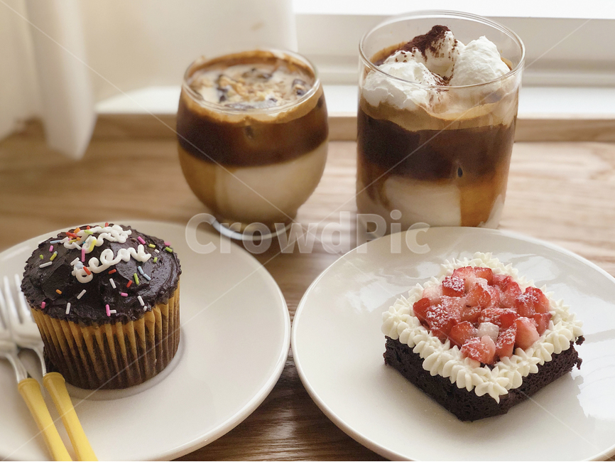 맛집,카페,커피,디저트,음식,컵케익,초코,딸기,라떼,조각케익,케이크,음식,식재료,요리,food,cook,meal,dishes,food reserves,디저트,간식,후식,dessert,snack,커피,카페,coffee,cafe