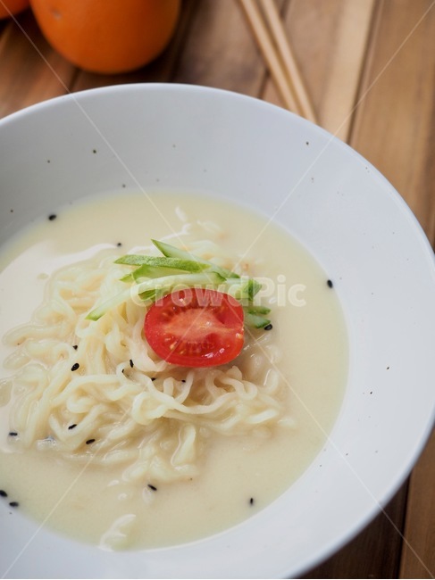콩국수,여름음식,국수,누들,냉콩국수,한국음식,식품,한식,한국문화,음식,한국,배경,음식문화,웰빙,문화,아시아,아시아음식,접시,전통,젓가락,오이,방울토마토,여름,계절,summer,season,음식,식재료,요리,food,cook,meal,dishes,food reserves,면류,면요리,noodles,한식,한국음식,한국요리,korean food,korean dishes,korean meal,korean cook,bowl,사발,dish,식사