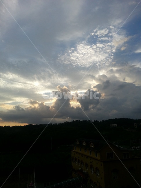 구름,하늘,파란하늘,뭉게구름,특이한구름,cloud,sky,풍경,노을,특별한,모양