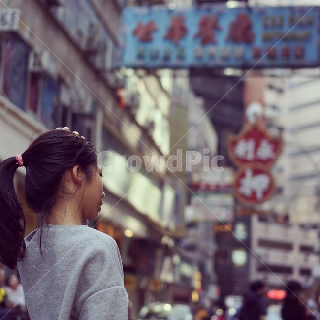 홍콩,홍콩거리,도시,아시아,소녀,관광,관광객,hongkong,침사추이,침사초이,구룡,도시,풍경,city,landscape,해외,외국,세계,foreign,oversea,world,세계도시풍경,해외도시풍경,외국도시풍경,world cityscape,사람,인물,인간,human,person,여성,여자,woman,female,lady,pedestrian,보행자,clothing,의류,apparel,의복