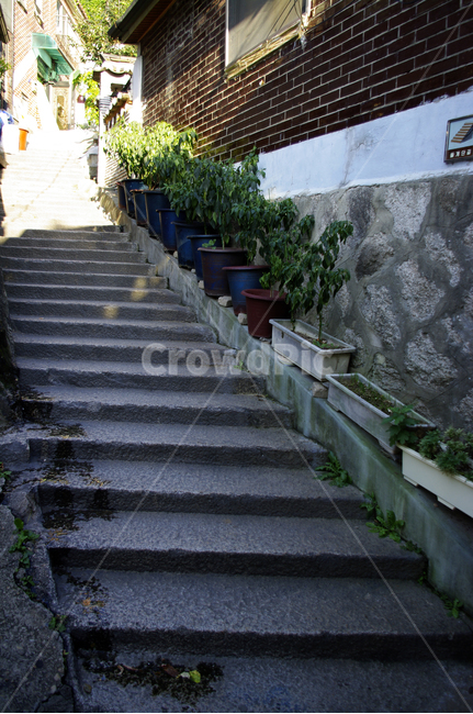 주택,동네,골목길,도시,돌계단,staircase,계단,banister,난간,handrail