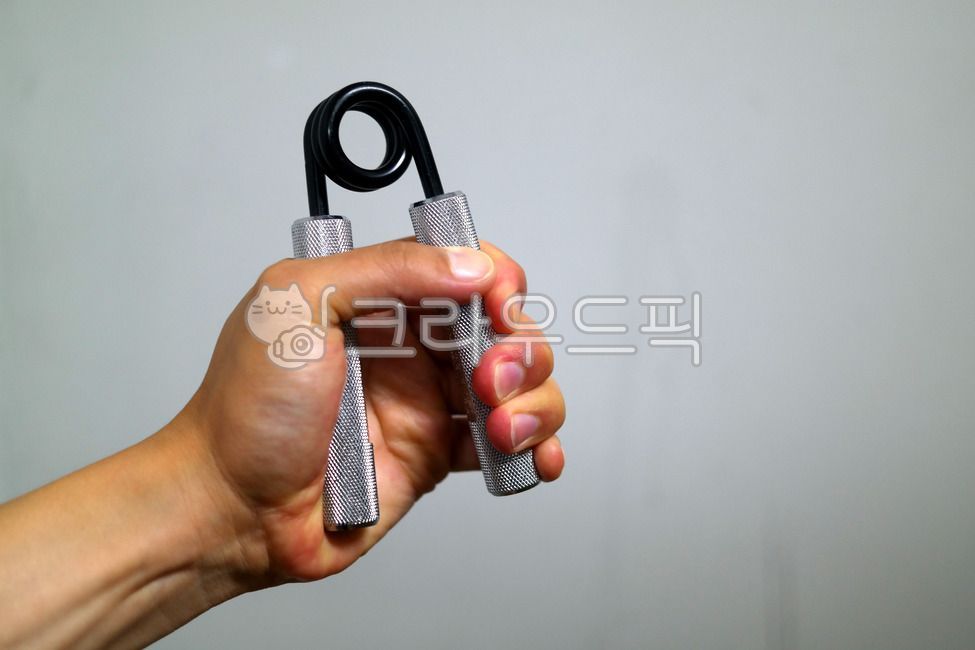 악력기,손,악력,운동,운동기구,홈트,배경,검은색,헬스,건강,gripper,grip,스포츠,레저,sports,leisure,exercise,헬스케어,health,사물,object,홈트레이닝,트레이닝,라이프스타일