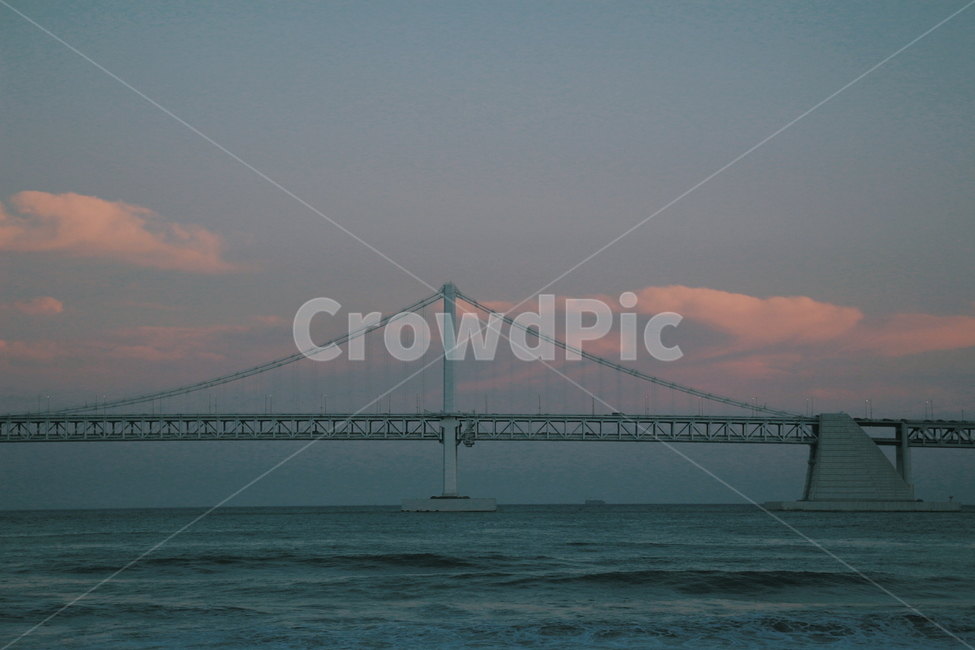 가을,바다,감성,광안대교,풍경,노을,자연,풍경,nature,landscape,한국자연풍경,한국자연경관,korea nature landscape,해변,바다,beach,sea,랜드마크,landmark,tourist attraction,한국랜드마크,한국관광지,한국명소,korea landmark,korea tourist attraction,감성,sensible,feeling,색깔,색상,색채,색감,color sense,color sensitivity,feeling of color,building,건물,bridge,다리