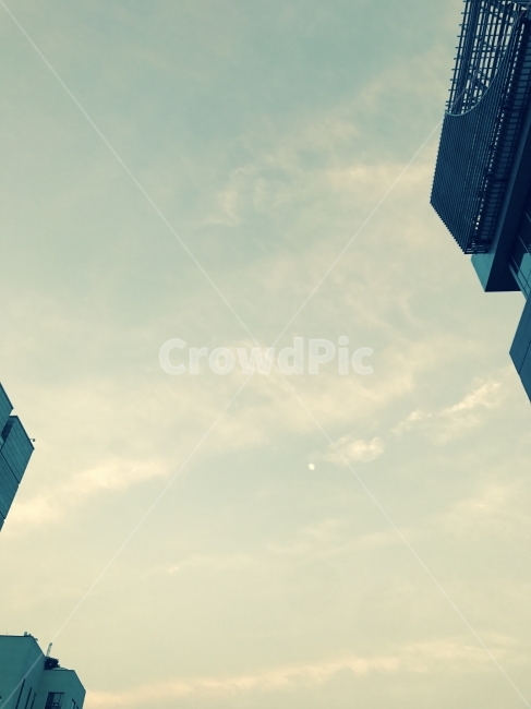 파란색,여름,오후,하늘,구름,자연,풍경,nature,landscape,건축물,건물외관,exterior,building,structure,architecture,construction,office building,사무실 건물,건물,tower,탑