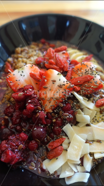 bowl,strawberry,딸기,스무디볼,햄프씨드,코코넛칩,아사이베리