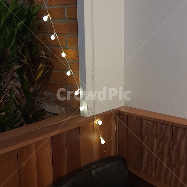 wood,나무,카페,감성,전구,은은한,빛