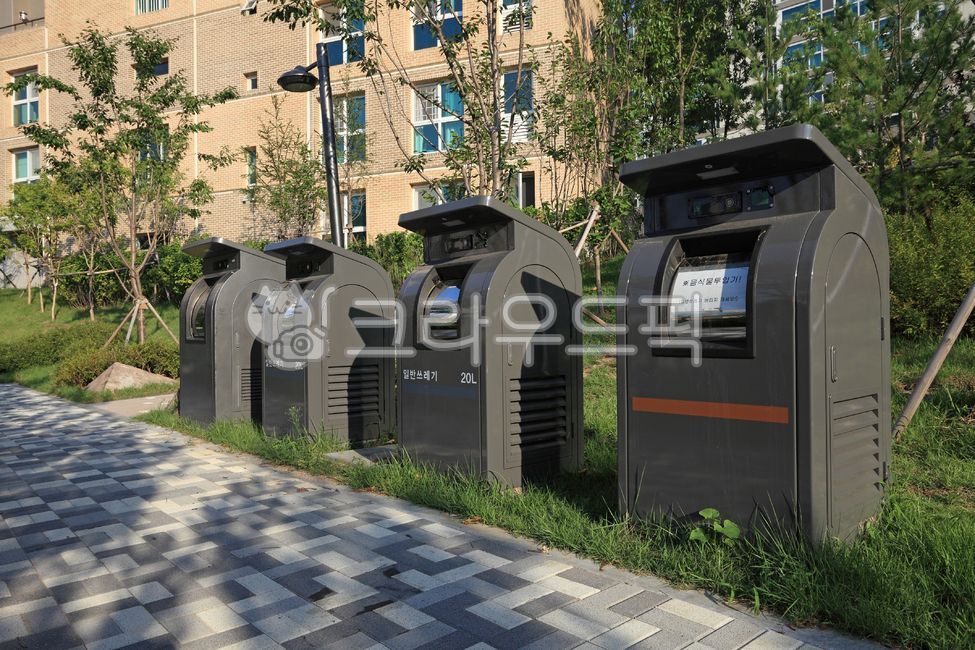 city,general garbage,garbage collection box,house,life,Food waste,trash bin,Apartment complex,only,Garbage separation bin,trash can,Separate recycling bin,downtown,living facilities,trash,outdoor,korea,garbage dump,collection box,Separate collection,facil