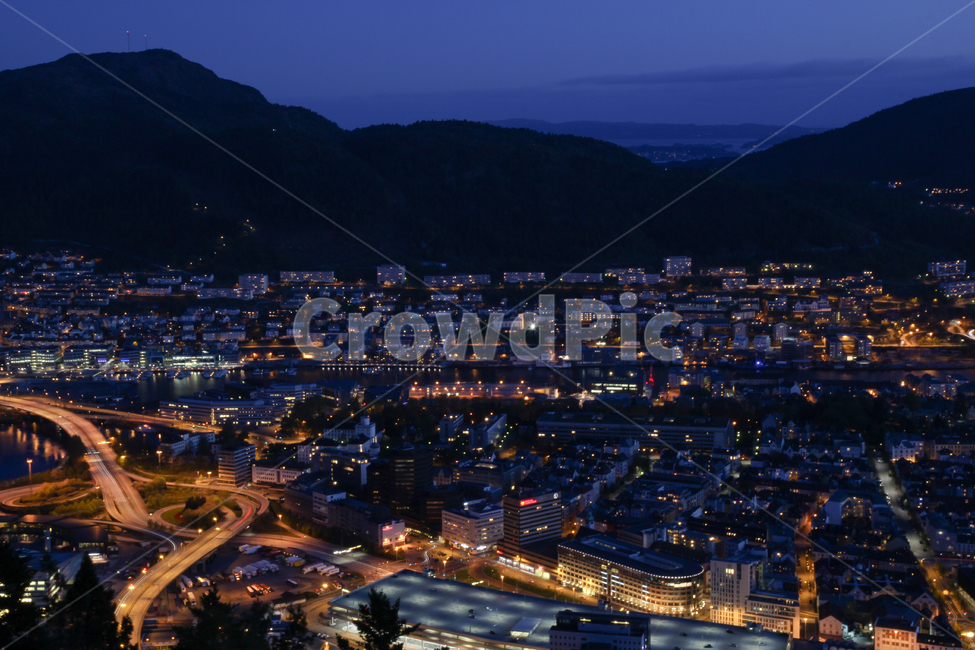 night view,city,tourist attraction,scenery,summit,sea,observatory,superb view,beautiful,view,port city,darkness,Northern Europe,Bergen,Mount Flen,Europe,tourist destination,night,city night view,lighting,city area,Norway,port,light,panoramic view,Nordic c