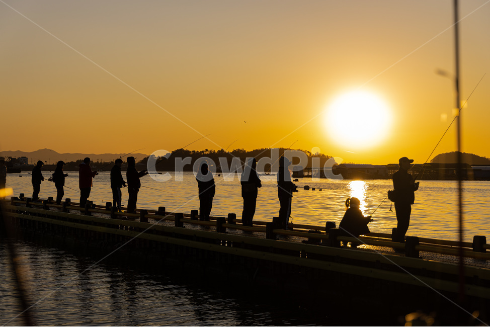human,인간,person,사람,water,워터프론트,waterfront,물,바다,낙시,일출,항구