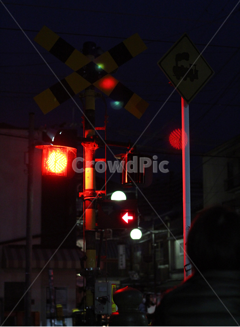 light,빛,철도,기차,기차역,역,밤,yellow,신호등,red,redlight,night,black