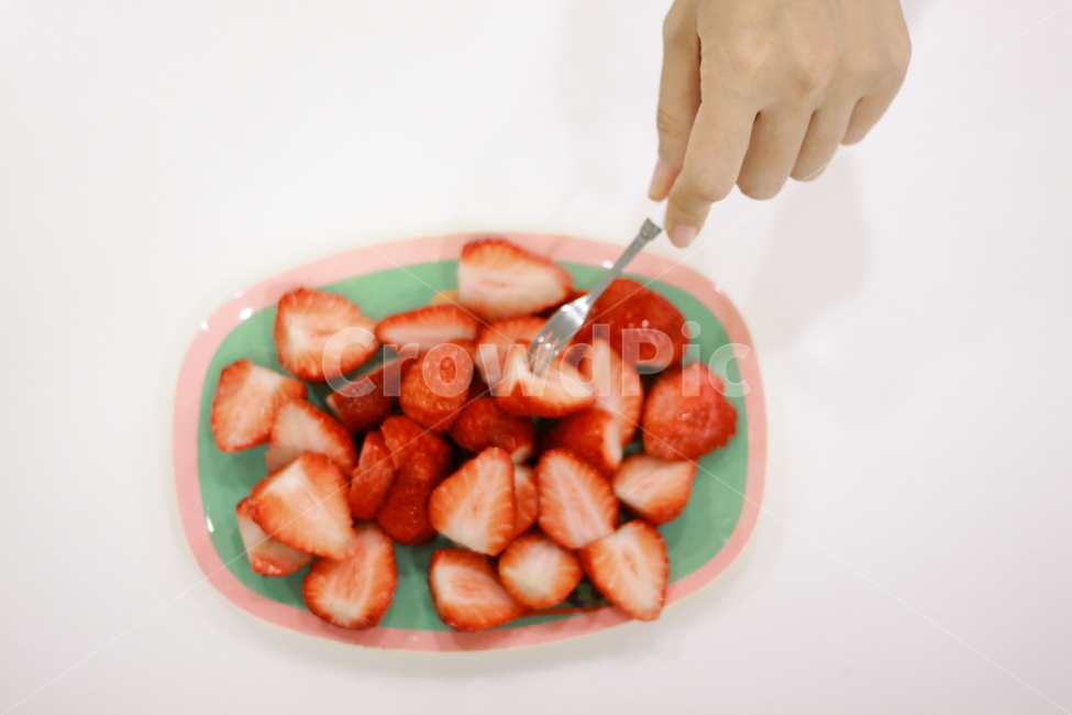 딸기,과일,간식,가족,비타민,음식,식재료,요리,food,cook,meal,dishes,food reserves,과일,열매,fruit,채소,야채,vegetables