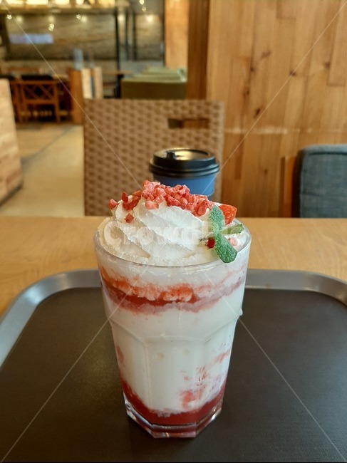 까폐,딸기,커피숍,딸기쉐이크,블루베리