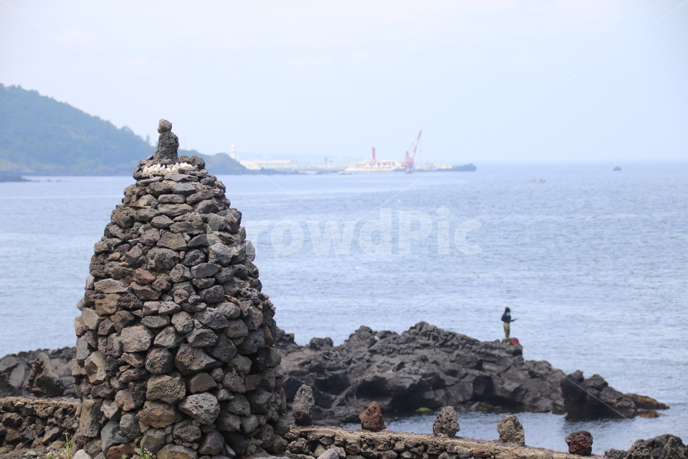 해안도로,바다,배,포구,낚시,제주도,jeju,jeju island,한국전통,한국문화,korean traditional,korean culture,종교,신앙,religion,belief,faith,rubble,파편,slate,슬레이트