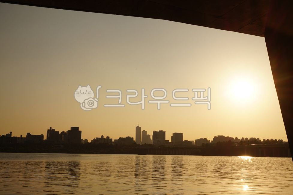 flare,nature,cloudless sky,clear sky,Han River,seoul,sunlight,hanriver,outdoors,light,river water,sunset,cityscape,high rise building