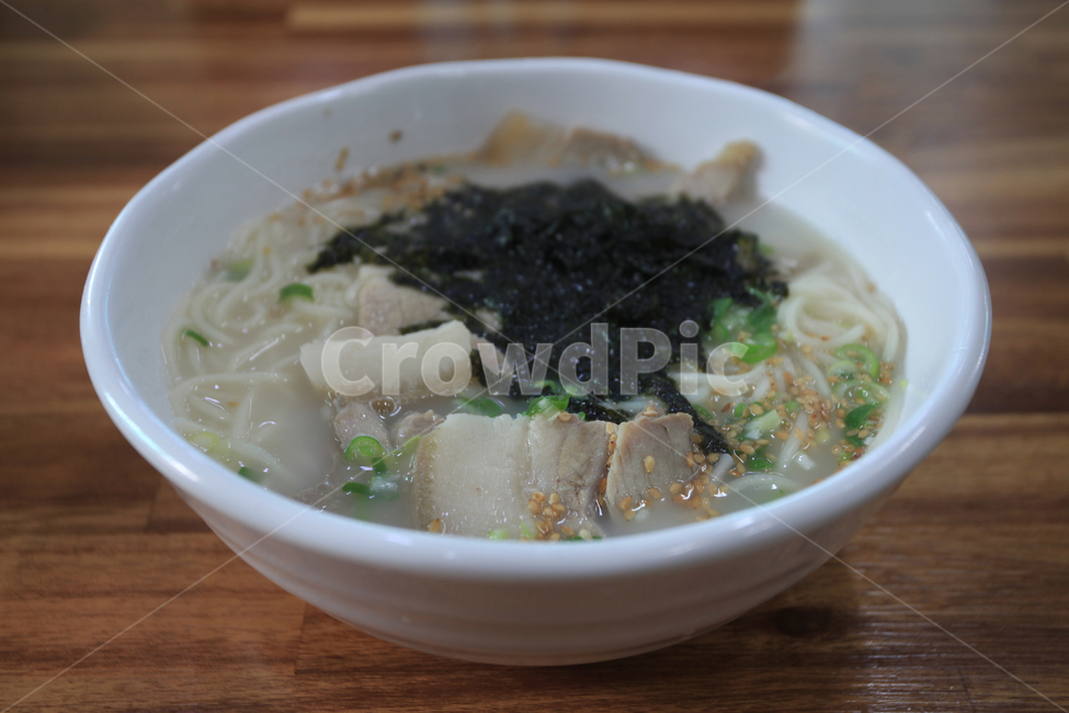 고기국수,국수,면,음식,요리,제주,제주도,누들,면음식,고기,돼지고기,흙돼지,깨,참깨,김,김가루,오브젝트,음식,식재료,요리,food,cook,meal,dishes,food reserves,면류,면요리,noodles,한식,한국음식,한국요리,korean food,korean dishes,korean meal,korean cook