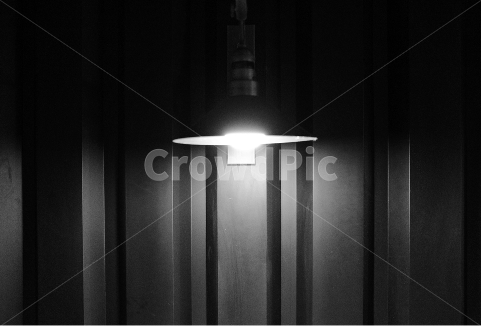 조명,흑백사진,흑백,빛,lighting,light,감성,감성사진,전구,bulb,벌브,그림자
