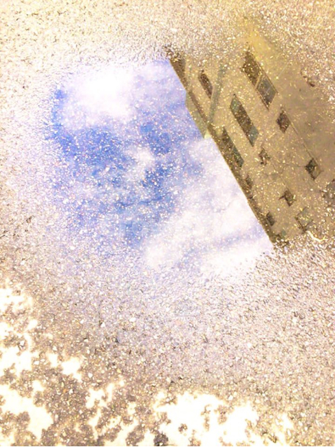 하늘,물에비친하늘,신비로운,물웅덩이,보라색,파란색,비,비오는날,rain,rainy