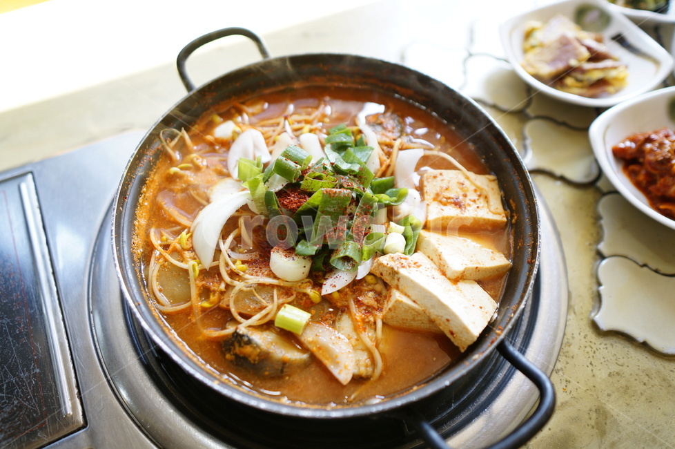 동태찌개,생태찌개,찌개,상차림,식사,음식,food,dish,요리,bowl,meal,음식,식재료,요리,food,cook,meal,dishes,food reserves,한식,한국음식,한국요리,korean food,korean dishes,korean meal,korean cook