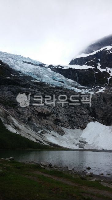 해외,유럽,북유럽,유럽자연,노르웨이,송네피오르드,송네,피오르드,강,산맥,산,water,물,뵈이아,뵈이아빙하,빙하,mountain,nature,자연,outdoors,옥외,ice,빙,세계자연풍경,해외자연풍경,외국자연풍경,world nature landscape