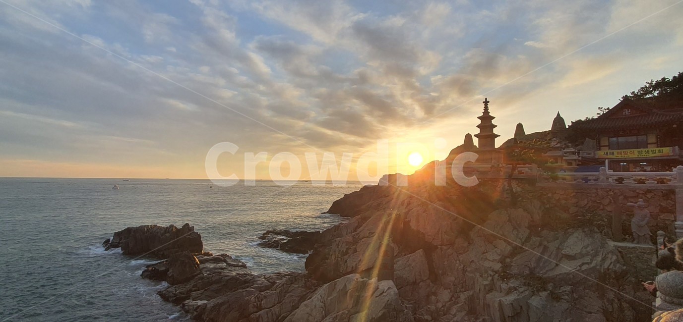 일출풍경,바다,해,새해,남해,sea,sun,wkdus,nature,새벽,황혼,일몰,햇빛,하늘,붉은하늘,옥외,바다일출,신년,한국자연풍경,해돋이,절