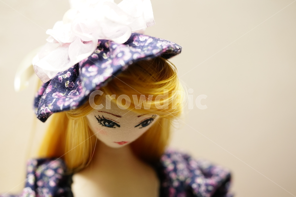 인형,여인,여자,여성,소품,작품,doll,표정,미소,드레스인형,얼굴,접사,만들기,제작,솜씨,손재주,핸드메이드,느낌,감성,감성사진,예술,art,사물,물건,오브젝트,thing,object,matter