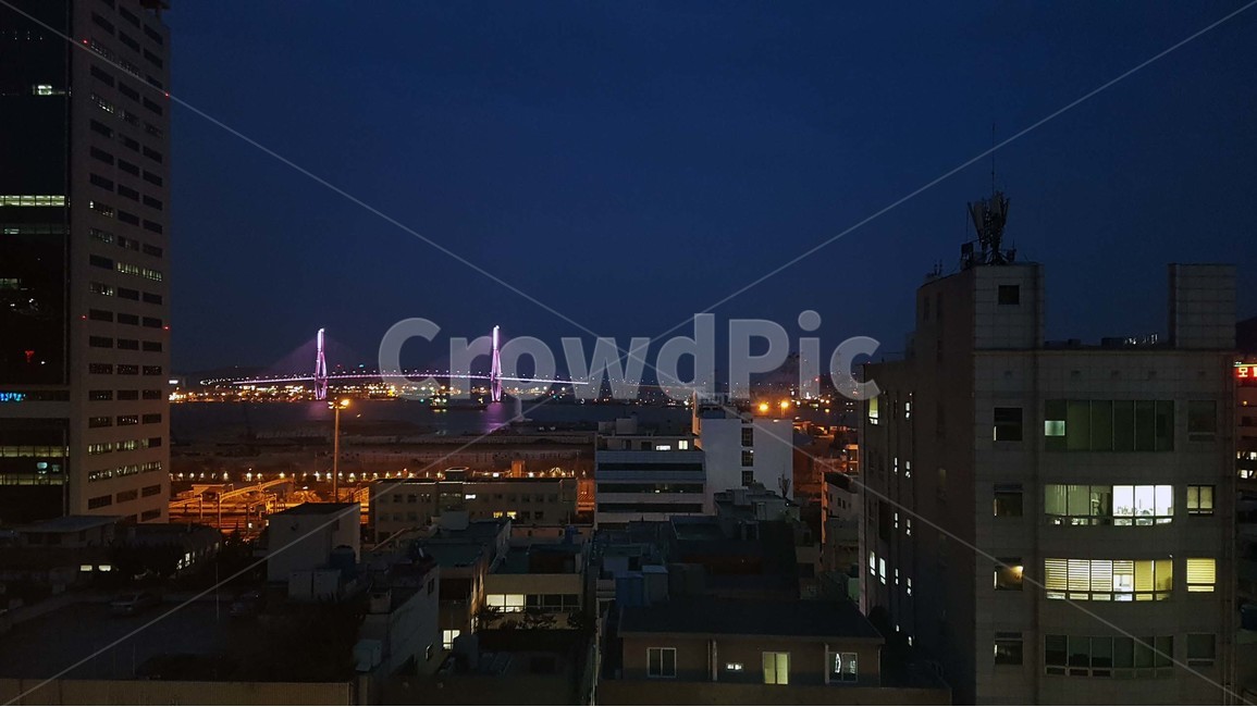 대교,야경,풍경,건물,빌딩,밤,불빛,전등,빛,장식,바닷가,호텔,숙소,여행,야경,밤,풍경,nightscape,night,landscape,도시,city,한국도시풍경,한국도시경관,korea cityscape,시티,town,metropolis,중심지,urban,어반,building