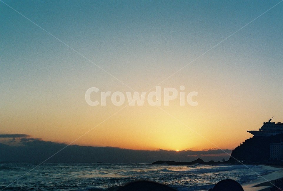 정동진,바다,바다일출,일출,파도,자연,풍경,nature,landscape,해변,바다,beach,sea,감성,sensible,feeling,outdoors,옥외,adventure,모험,leisure activities,레저 활동