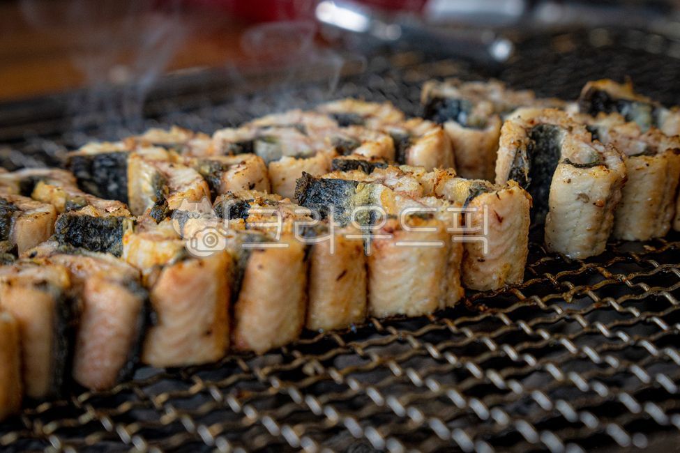 장어,숯불구이,보양식,한식,장어구이,홍천장어,생선구이,바베큐