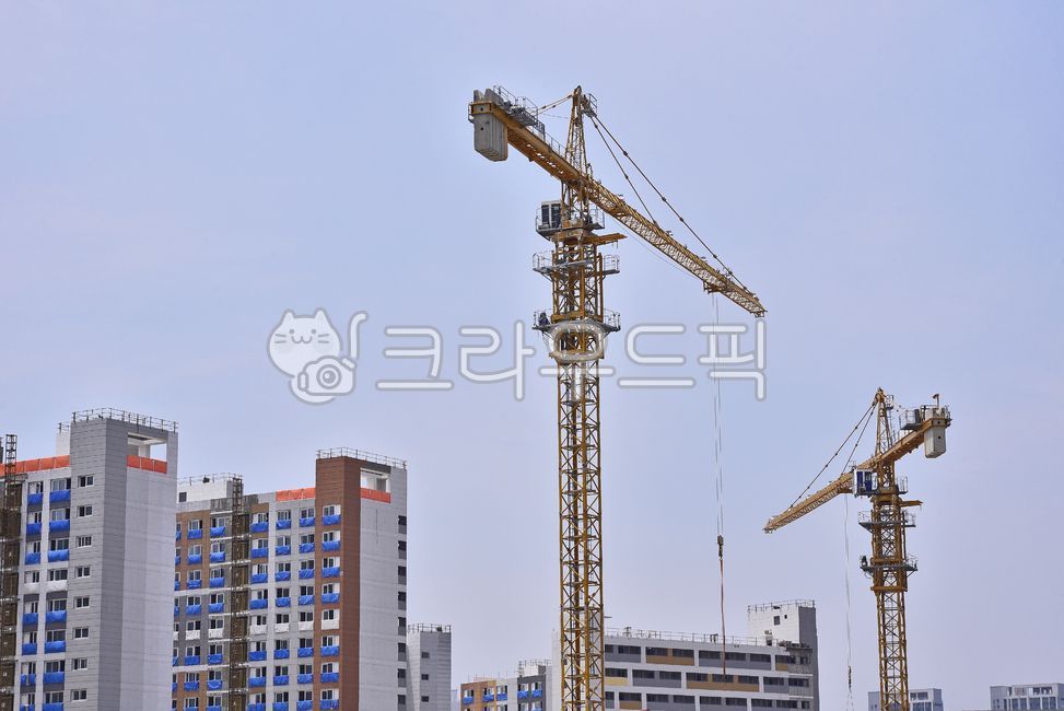 housing complex,iron frame,city,Foundation construction,industry,construction crane,vehicle,constructioncrane,Development,construction,tower crane,redevelopment,crane,work,construction site,construction industry,Apartment construction site,labor,work plac