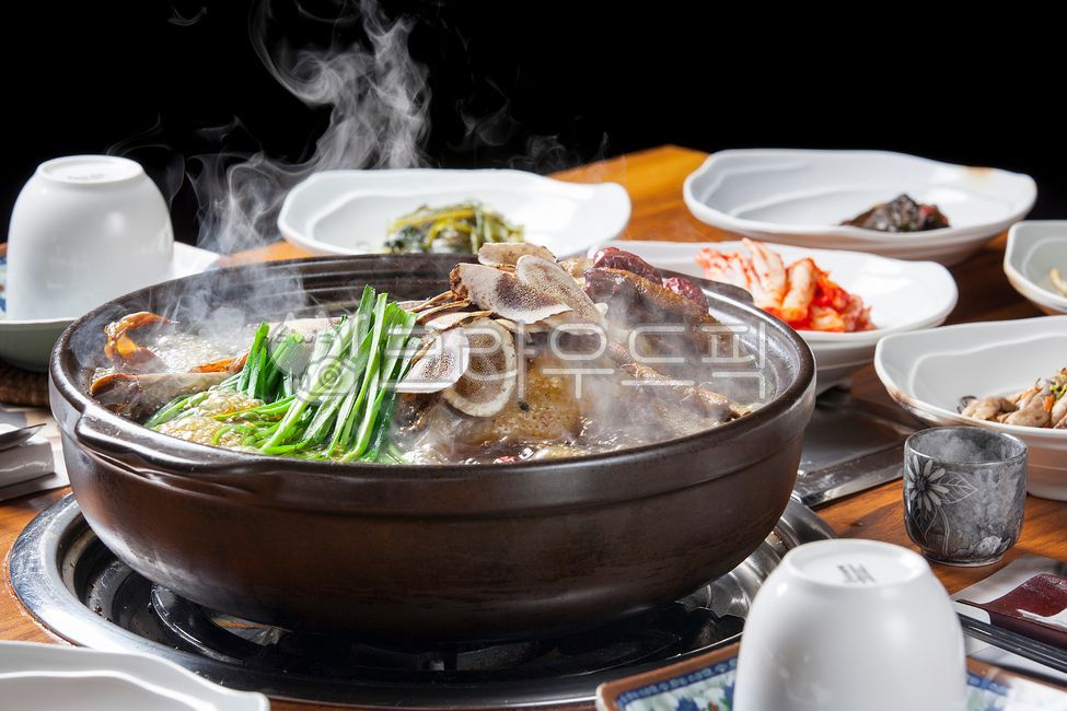 닭백숙,토종닭,토종닭백숙,한방백숙,한방약초백숙,닭,보양식,녹각,녹각백숙,닭요리,녹각토종닭백숙,약초백숙,녹각닭백숙,백숙,영양식,원기회복,대추,전통음식,전통보양식,한국음식,음식,백숙요리,산약초백숙,산약초닭백숙,food,식사,녹각한방백숙,녹각한방닭백숙,한방녹각닭백숙,한방녹각백숙,건강식,건강요리,영양요리,영양음식,한방닭백숙,보양음식,초복,중복,말복,초복음식,중복음식,말복음식,녹용,부추,음식,식재료,요리,food,cook,meal,dishes,food reserves