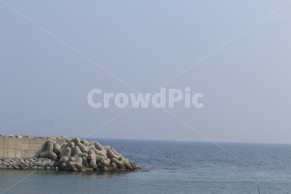 바다,방파제,부두,해안,파도,하늘,바닷물,물결,water,바위,rock,wave,ocean,sea