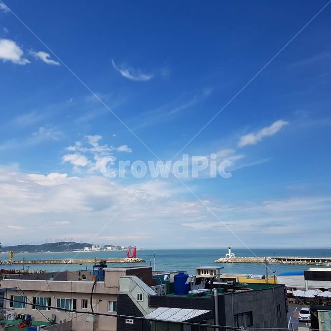 water,물,하늘,여름,sky,clearsky,청명함,바다,등대,swimming,부산,busan,lighthouse,빨간등대,야구등대,바다풍경,landscapeofthesea,행복함,기대,설렘