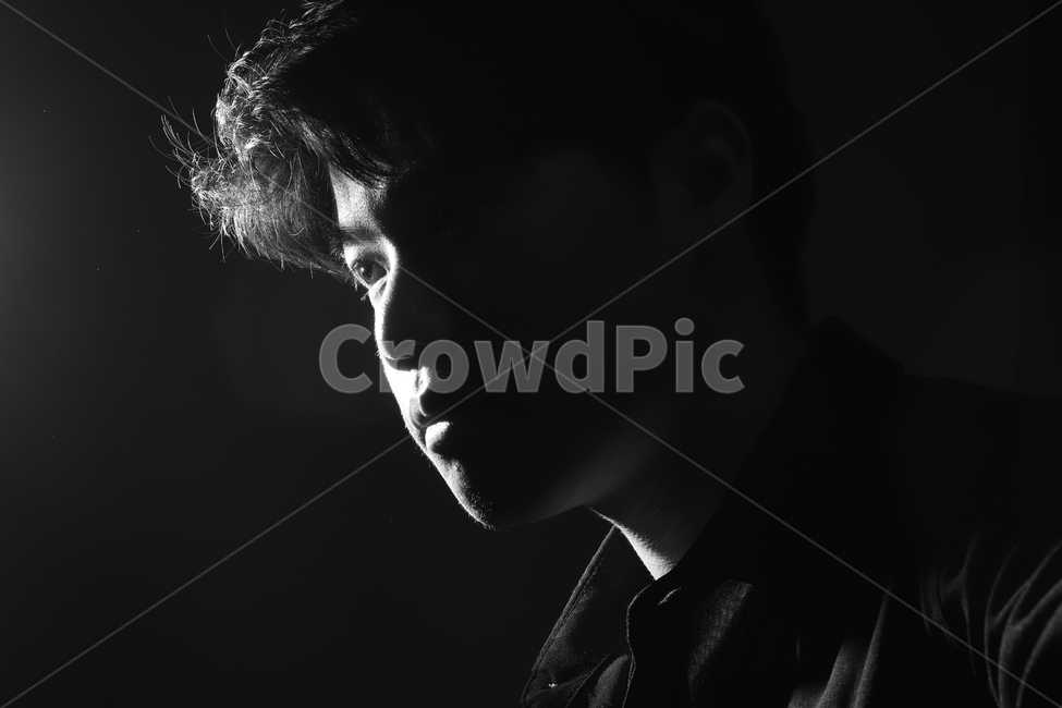 흑백,초상화,남자,고뇌,셔츠,portrait,자화상,고민
